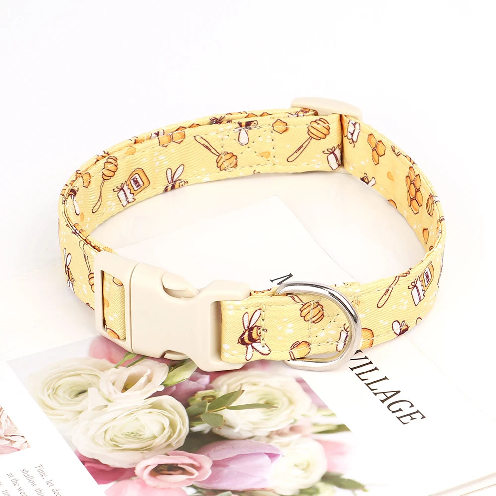 Hundhalsband i Nylon – Justerbart med Dekorativt Tryck