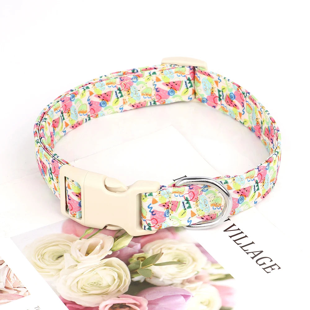 Hundhalsband i Nylon – Justerbart med Dekorativt Tryck
