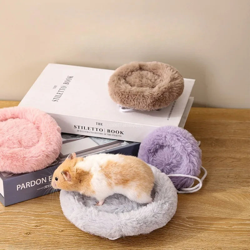 Mjuk Sovmatta för Smådjur – Varm och Bekväm Bädd