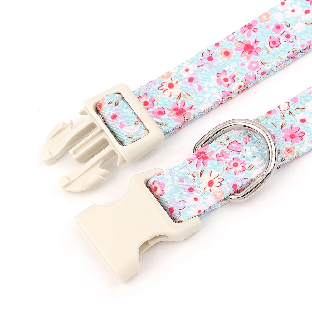 Justerbart Nylonhalsband för Hund – Söt Design med Blommor