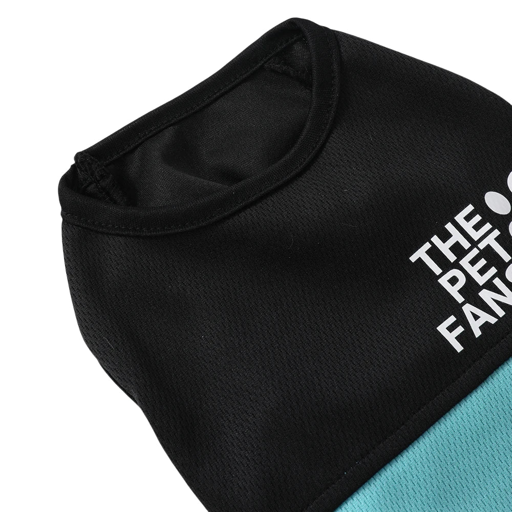 UV-Skyddande Sommartröja för Hund och Katt – Andningsbar T-shirt med Tassmönster