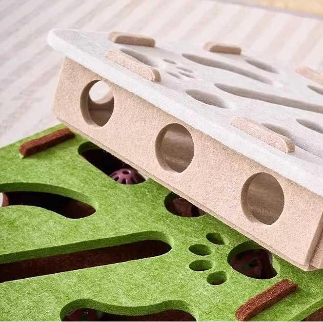 Interaktivt Klösbräde med Bollar – För Aktiv Inomhuslek & Klvård