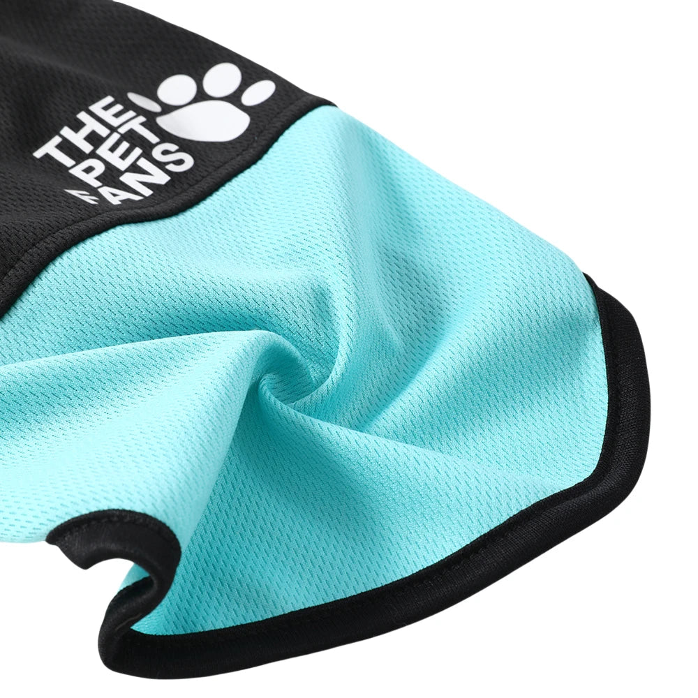 UV-Skyddande Sommartröja för Hund och Katt – Andningsbar T-shirt med Tassmönster