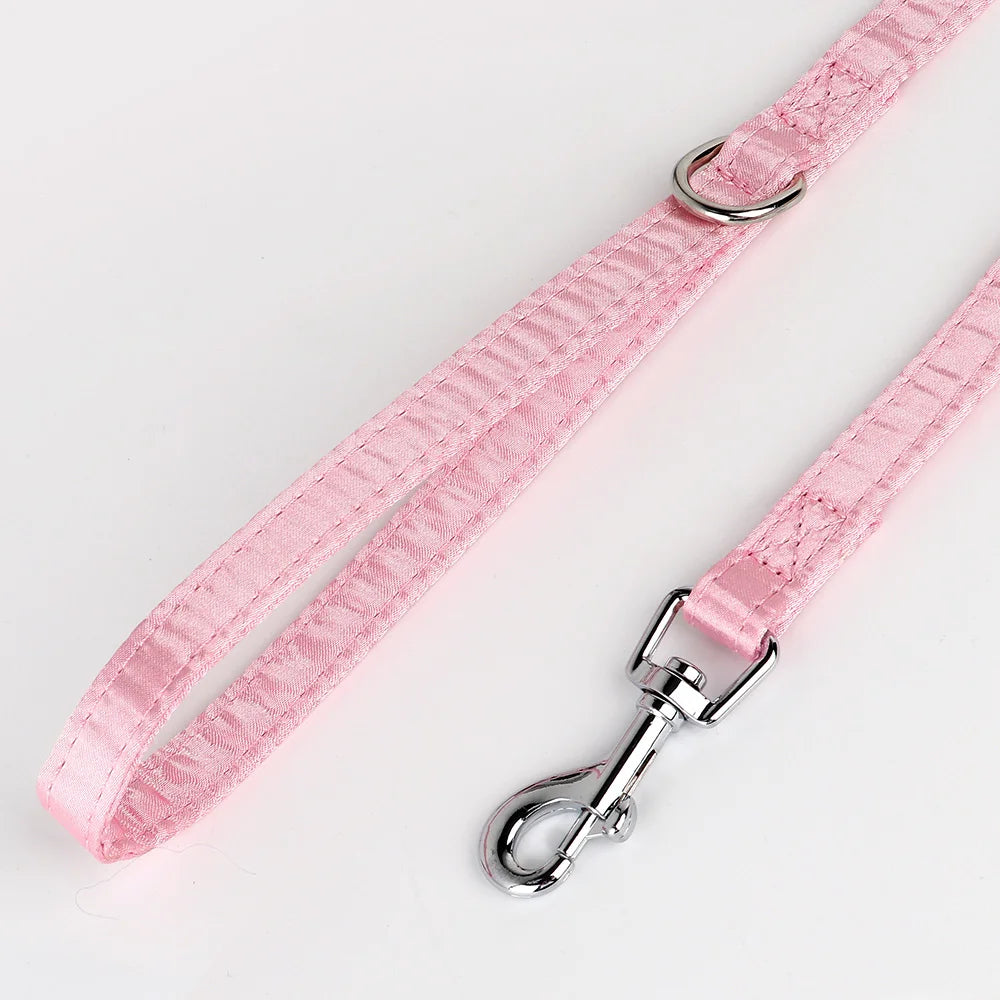 Exklusiv Sele och Koppel för Hund och Katt – Vintersele med Fuskpäls, Paljetter och Rosett