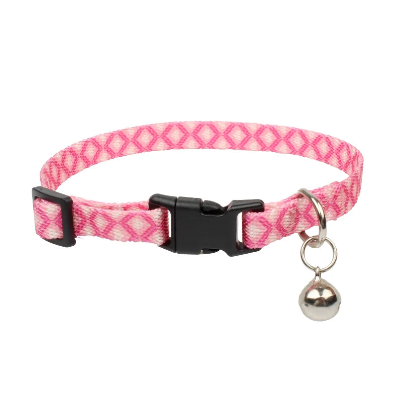 Färgglatt Justerbart Katthalsband i Slitstark Nylon med Bjällra – Lätt och Bekvämt