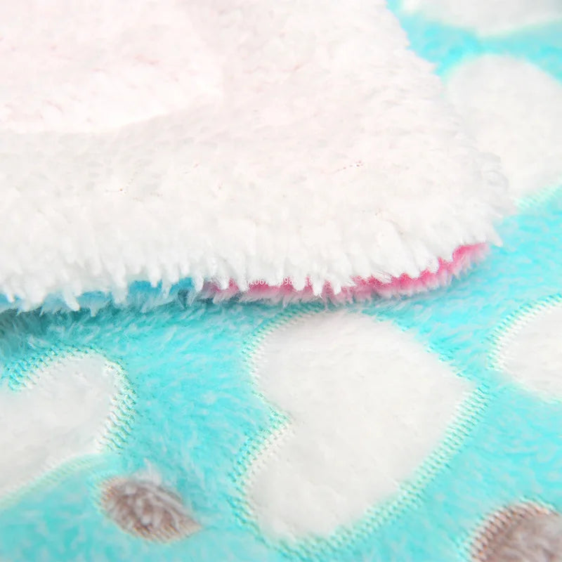 Mjuk Bäddmatta för Smådjur – Varm och Bekväm Året Runt