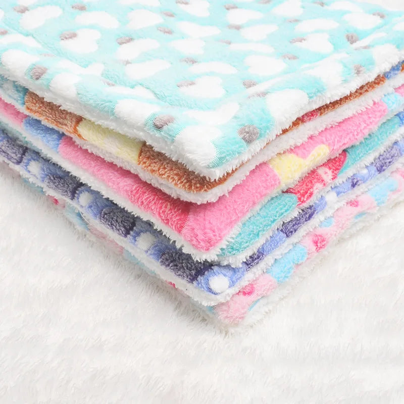 Mjuk Bäddmatta för Smådjur – Varm och Bekväm Året Runt