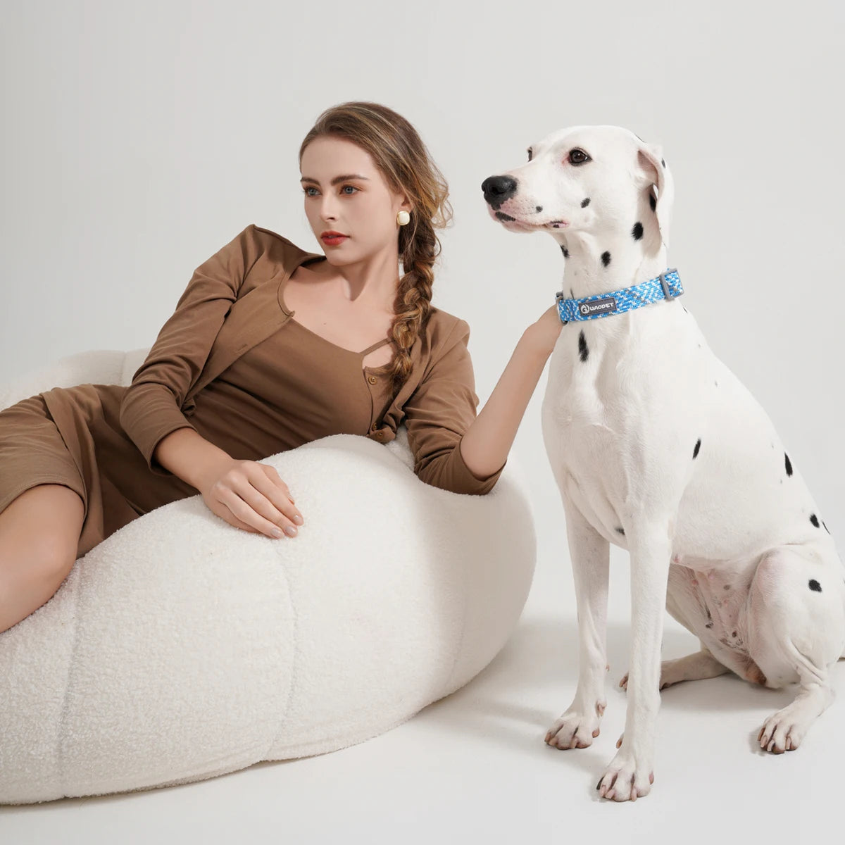 Matchande Koppel- och Halsbandsset - Reflekterande & Säkert för Promenader Året Runt