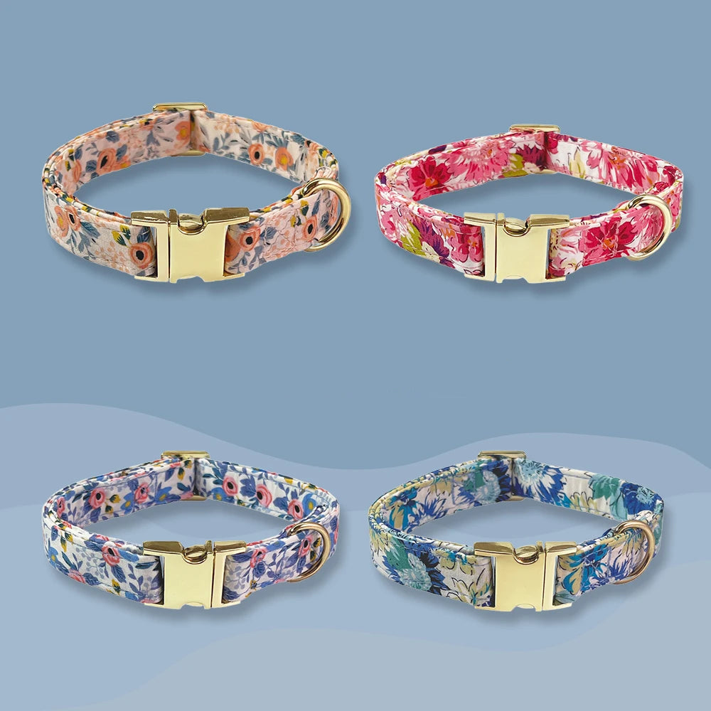 exklusivt blommigt halsbandsset med rosett och koppel för hund