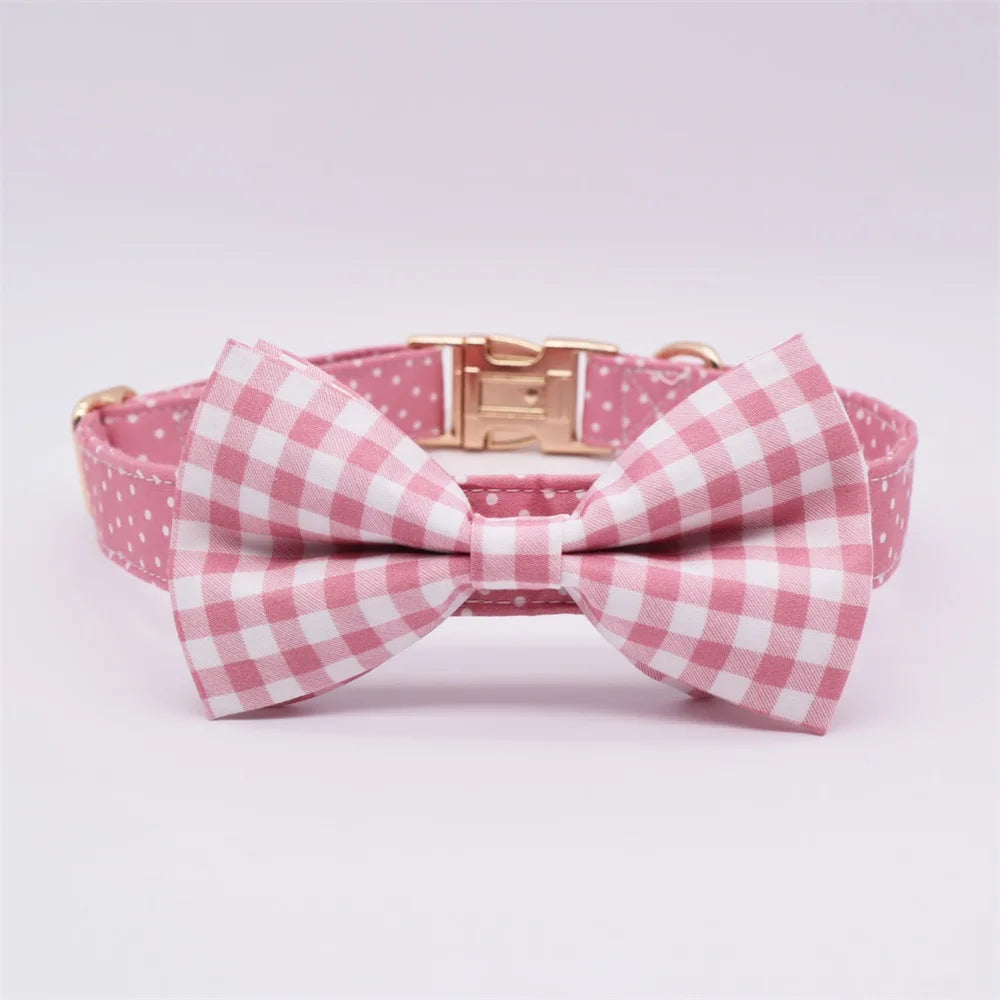 handgjort halsband och koppel i bomull med fluga rosett och blomma