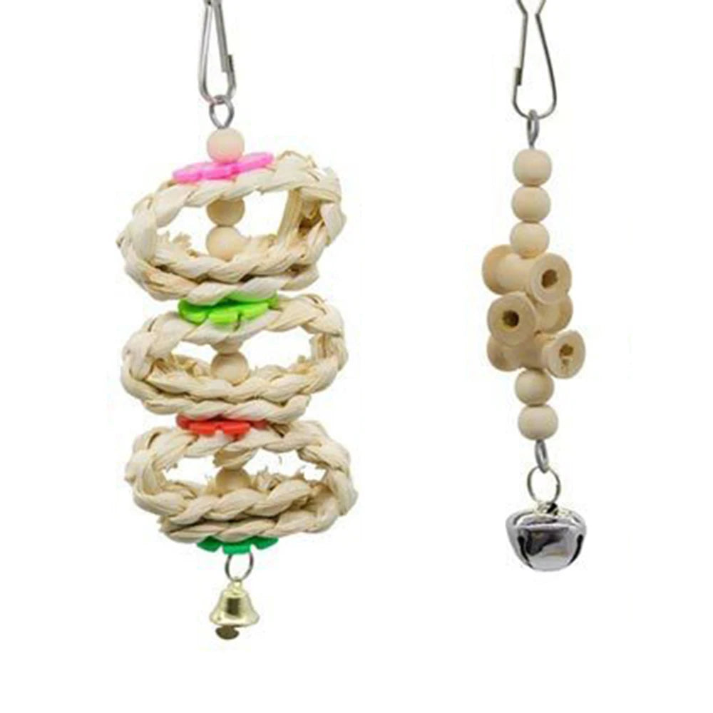 hängande träleksaker i set med bjällror för fågelbur
