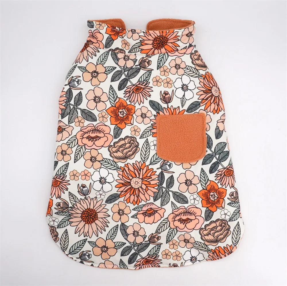 handgjord hundkappa i boho blommigt mönster