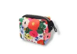 komplett handgjort hundset med sele halsband koppel bandana och blomrosett